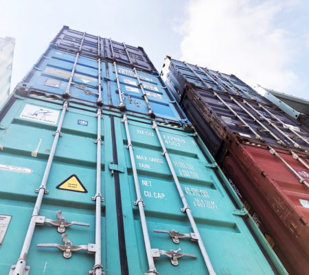 osg-containers-uyDNkvdIKv8-unsplash(1)